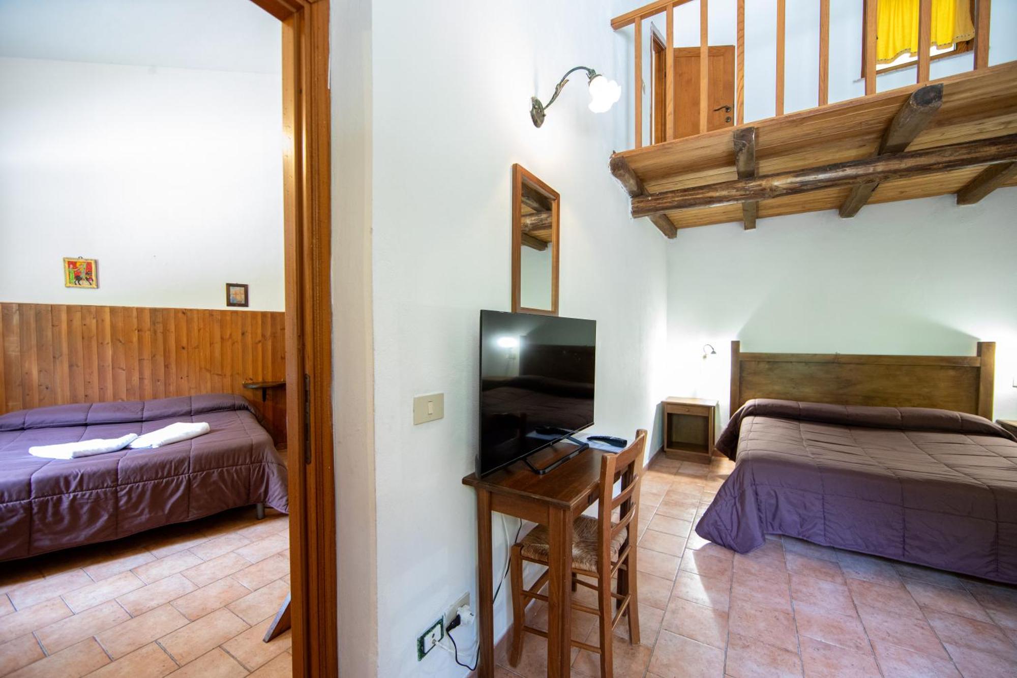 Agriturismo La Ferrera Varco Sabino Exteriör bild