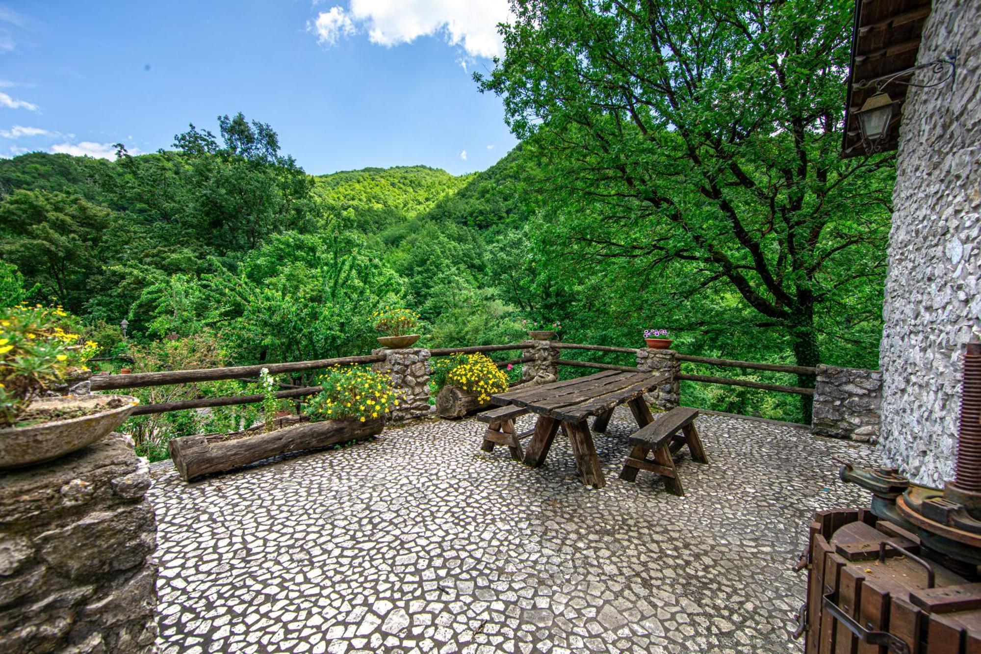 Agriturismo La Ferrera Varco Sabino Exteriör bild